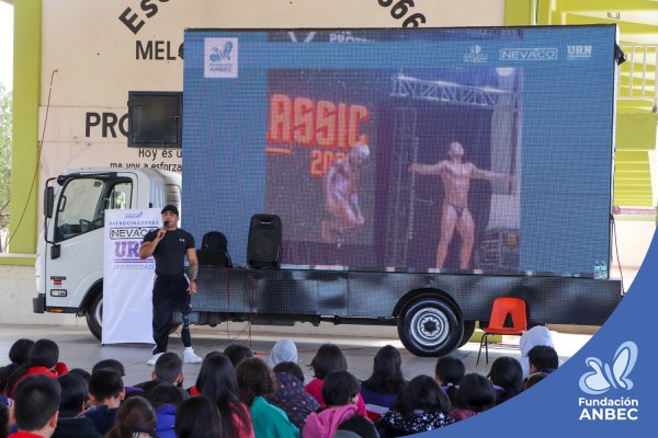 Pláticas en la Secundaria Estatal Melchor Ocampo a cargo de Accel Martínez y Erick Tovar