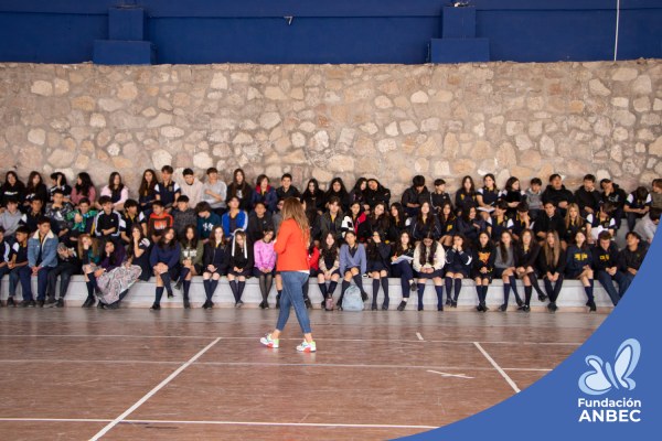 Pláticas en el Colegio Belén a cargo de Idaly Ferra y Accel Martínez