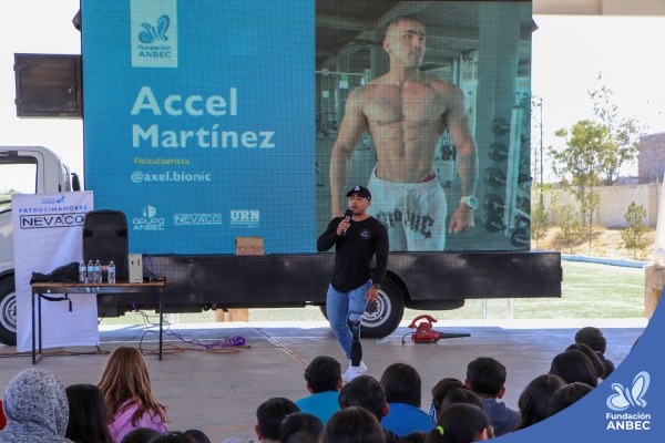 Pláticas en la Secundaria Técnica 57 a cargo de Erick Tovar y Accel Martínez