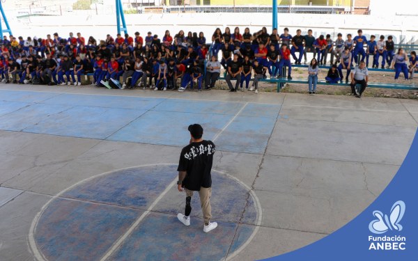 Platicas en la Escuela Secundaria Técnica 32 T. V. a cargo de Accel Martínez