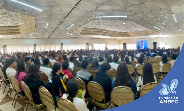 Pláticas en el Conalep de Ciudad Parral a cargo de Accel Martínez